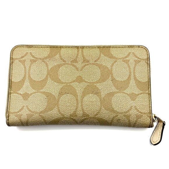 Coach Medium Id Zip Wallet In Signature Canvas - Picture 2 of 4